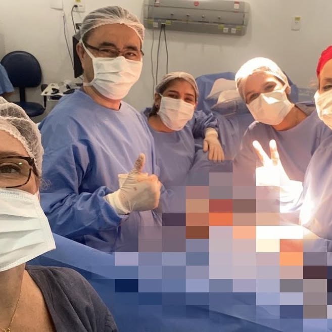 En célébrant la Journée du Chirurgien Plastique !! (2/2)