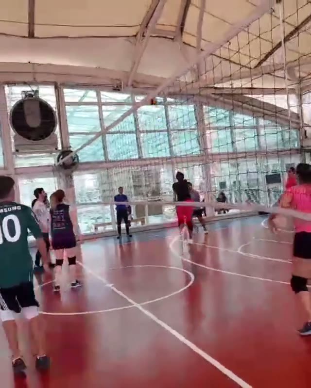 Today’s #tbt is recent: from the volleyball championship at @ciaathleticamorumbi @morumbishopping with a strong sense of nostalgia because, believe it (2/6)